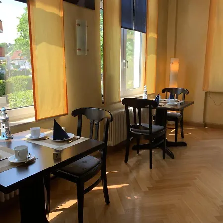 게스트하우스 Zur Ostsee 쾰핀제